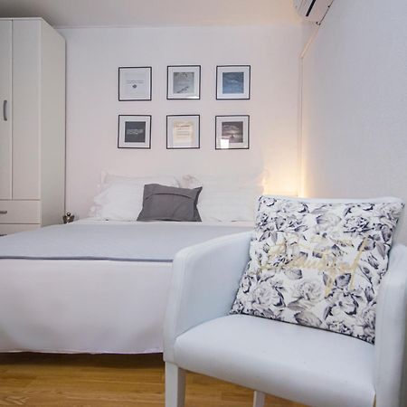 Apartmani Leo-Marin Makarska Ngoại thất bức ảnh
