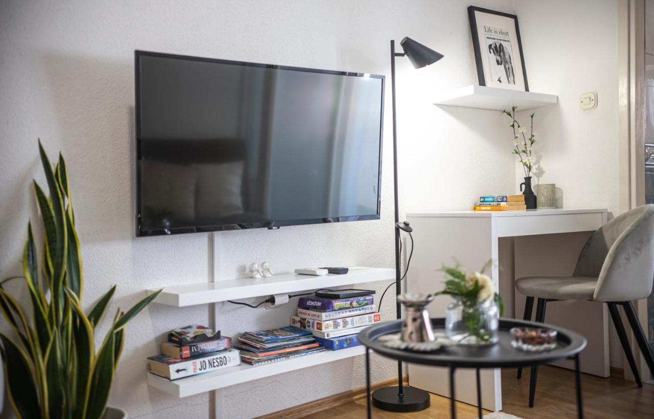 Apartmani Leo-Marin Makarska Ngoại thất bức ảnh
