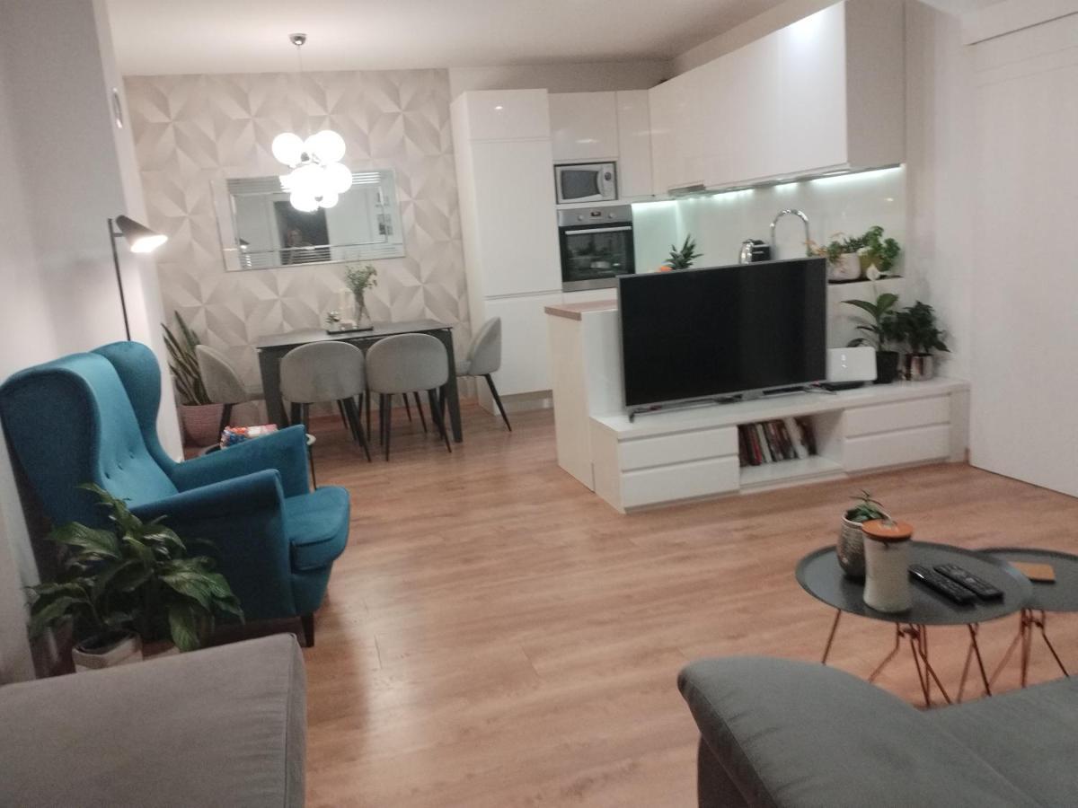 Apartmani Leo-Marin Makarska Ngoại thất bức ảnh