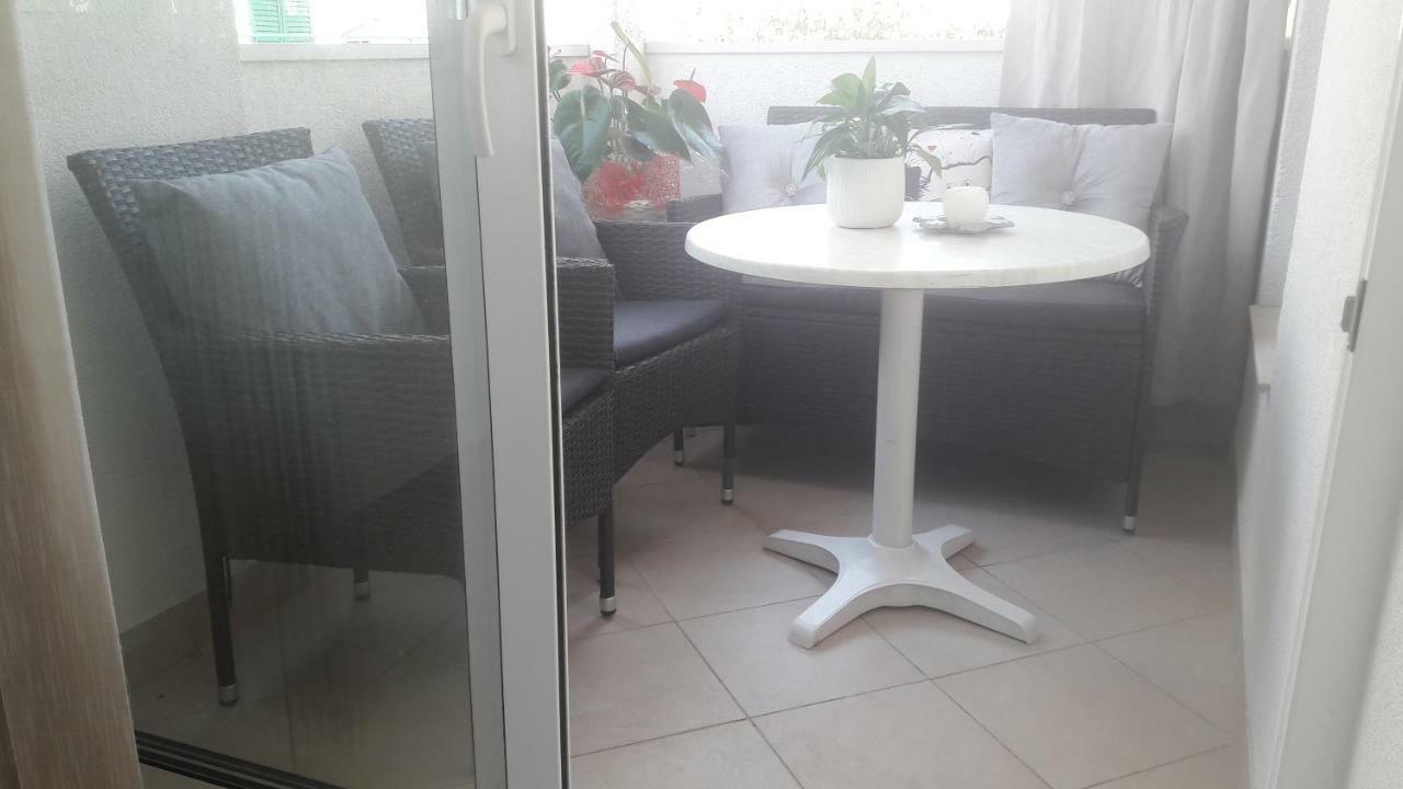 Apartmani Leo-Marin Makarska Ngoại thất bức ảnh